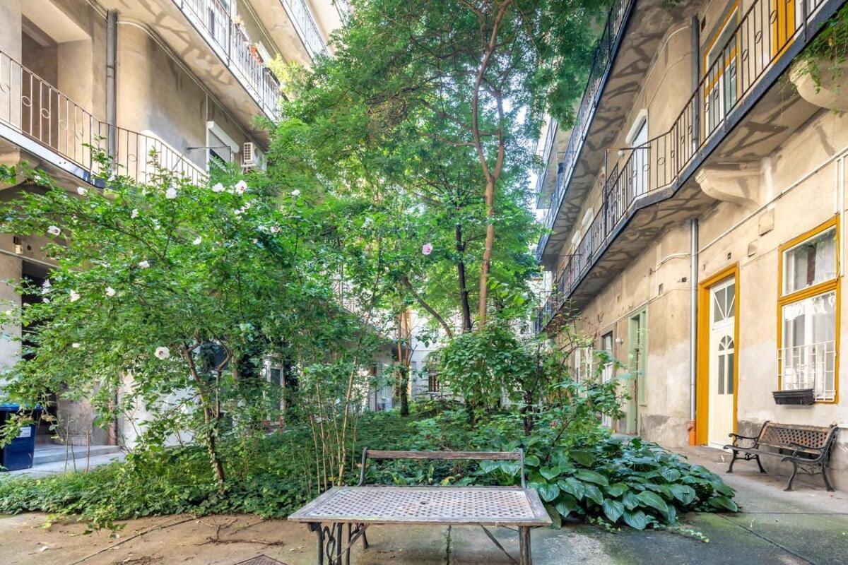 Very Central - Unique Design - New Studio Budapest Exterior photo